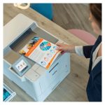 Imagen de la Brother HL-L9470CDN, impresora láser color con resolución 2400 x 600 DPI, ideal para impresiones en A4. SKU: HLL9470CDNRE1