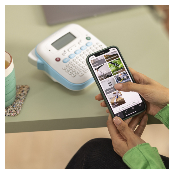 Brother PT-N25BT impresora de etiquetas Transferencia térmica Color 180 x 180 DPI 12 mm/s Inalámbrico Bluetooth 4 Pantalla Brother PT-N25BT