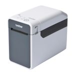 Impresora de etiquetas Brother TD-2020A de tipo térmica directa, resolución de 203 x 203 DPI, velocidad de 152,4 mm/s y conectividad alámbrica. SKU: TD2020AXX1