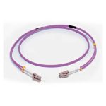C2G Cable de Fibra óptica de 50 metros, conectores LC/LC, estándar OM4 y cubierta LSZH, color violeta, SKU 81758