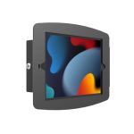 Imagen del soporte ajustable para monitor de Compulocks, modelo 827B830IPMSB, diseñado para mayor seguridad y compatibilidad con diferentes tablets