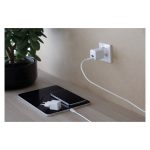 nedbramante1928 CH20EUWH7093 cargador de dispositivo móvil universal en color blanco, adecuado para corriente alterna y uso en interiores.