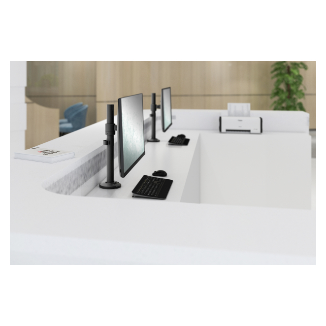 Digitus Soporte de monitor unipolar, 32″, 9 kg 3 Digitus soporte de monitor en uso