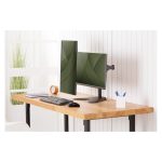 Soporte para dos monitores Digitus de hasta 32 pulgadas cada uno, soporta un peso de 8 kg por monitor, modelo DA-90401