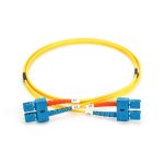 Cable de conexión modo único de fibra óptica Digitus con conectores SC/SC, modelo DK-2922-01, ideal para cableado en centros de datos.