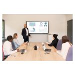 Sistema de Colaboración Inalámbrico Digitus Click & Present Pro con conectividad avanzada, modelo DS-55317, ideal para videoconferencias.