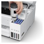 Vista de la impresora Epson EcoTank L6276, una impresora multifunción de inyección de tinta con resolución de 4800 x 1200 DPI, velocidad de 33 ppm y conectividad Wifi. SKU: C11CJ61406.