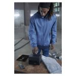 Proyector Epson EF-12 con tecnología láser, resolución Full HD, portabilidad y altavoces incorporados. SKU: V11HA14040