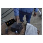 Proyector Epson EF-12 con tecnología láser, resolución Full HD, portabilidad y altavoces incorporados. SKU: V11HA14040