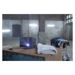 Proyector Epson EF-12 con tecnología láser, resolución Full HD, portabilidad y altavoces incorporados. SKU: V11HA14040