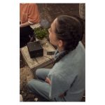 Proyector Epson EF-12 con tecnología láser, resolución Full HD, portabilidad y altavoces incorporados. SKU: V11HA14040