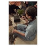 Proyector Epson EF-12 con tecnología láser, resolución Full HD, portabilidad y altavoces incorporados. SKU: V11HA14040