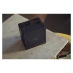 Proyector Epson EF-12 con tecnología láser, resolución Full HD, portabilidad y altavoces incorporados. SKU: V11HA14040