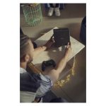 Proyector Epson EF-12 con tecnología láser, resolución Full HD, portabilidad y altavoces incorporados. SKU: V11HA14040