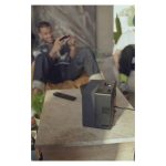 Proyector Epson EF-12 con tecnología láser, resolución Full HD, portabilidad y altavoces incorporados. SKU: V11HA14040