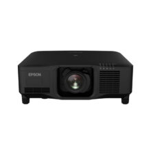 Proyector Epson EB-PQ2216B con 16000 lúmenes ANSI, tecnología 3LCD, UHD 4K (3840x2160) en color negro. SKU: V11HB04880