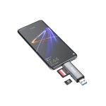 Equip lector de tarjeta USB 3.2 Gen 1, compatible con conectores Type-A y Type-C, color gris. SKU 245460