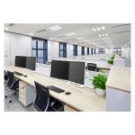 Ergotron LX Series Desk Dual Direct Arm de 63,5 cm (25 pulgadas) para escritorio en color blanco, SKU 45-489-216.