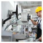 Ergotron LX Pro Series soporte para monitor de 34 pulgadas, modelo 45-683-292, color negro, montado en la pared y ajustable para monitores grandes.