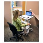 Ergotron StyleView EMR Laptop Cart en color blanco, para uso portátil y multimedia, SKU SV41-6100-0
