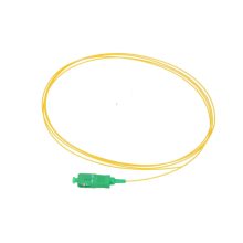 Imagen del Extralink Pigtail SC/APC Monomodo con especificaciones 900um G.657A y longitud de 3 metros SKU EX.1926, ideal para centros de datos.