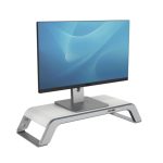 Soporte para monitor Fellowes de escritorio en color blanco, ideal para mejorar la postura ergonómica. SKU: 8064201