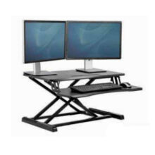 Monitor Fellowes modelo Corsivo en acabado negro, soporta hasta 17 kg. SKU: 8091001