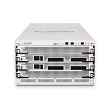 Fortinet Firewall modelo FortiGate-7040E-8-DC, incluyendo chasis 6U de 4 ranuras, módulos de procesador FPM-7620E, módulos de interfaz opcionales FIM-79xxE-C, módulo de gestión y fuente de alimentación redundante. SKU FG-7040E-8-DC.