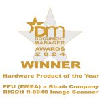 Escáner de documentos Ricoh fi-8040 con alimentador automático (ADF) y manual, resolución de 600 x 600 DPI, tamaño A4, en color negro y gris, SKU PA03836-B001