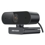 Cámara web negra Hikvision DS-U04P con resolución de 2560 x 1440 pixeles y conexión USB 2.0, SKU DS-U04P