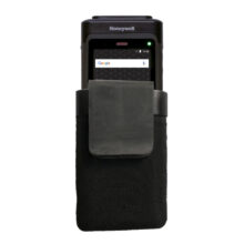 Funda para lector de códigos de barras Honeywell modelo CN80-HST-00, accesorio robusto adecuado para TPV y movilidad profesional.