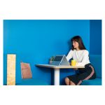 Imagen del HP ProBook x360 435 G7 con procesador AMD Ryzen 7 4700U, pantalla táctil de 13.3 pulgadas Full HD, 8 GB DDR4-SDRAM, 256 GB SSD, Wi-Fi 6 y Windows 10 Pro. SKU 175W9EA.