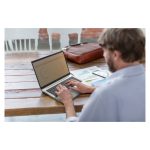 Vista frontal del portátil HP EliteBook 835 G7 con AMD Ryzen 5 PRO 4650U, pantalla Full HD de 13.3 pulgadas, 8 GB de RAM y 256 GB SSD. SKU: 204D7EA.