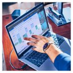 HP ZBook Firefly G10 estación de trabajo móvil de 14 pulgadas con Intel Core i7-1365U, 16 GB de RAM DDR5, 1 TB SSD, NVIDIA RTX A500 y Windows 11 Pro. SKU 865Q3EA#AKD