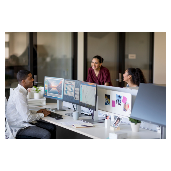 HP E-Series Monitor QHD E27q G4 5 Monitor HP E27q G4 en uso