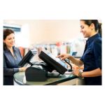 Imagen del HP rp 7800, un ordenador TPV con pantalla táctil de 15 pulgadas, resolución de 1024 x 768 pixeles, procesador Intel i5-2400S, en color negro. SKU: C2R99EA