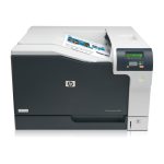 Vista frontal de la impresora HP Color LaserJet Professional CP5225, una impresora de alta eficiencia con capacidad de impresión a color. SKU CE710A#B19.