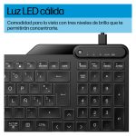 Imagen del HP teclado con cable retroiluminado multidispositivo, modelo 405, SKU 7N7C1AA#ABE, ideal para uso en oficinas y hogares con múltiples dispositivos