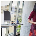 Ordenador todo en uno HP EliteOne 840 G9 con Intel Core i5, pantalla de 23.8 pulgadas, resolución 1920x1080, 16 GB DDR5-SDRAM, y SSD de 512 GB. SKU 99A94ET#ABE