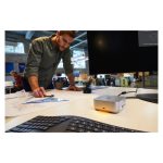 Base de acoplamiento HP Thunderbolt 4 Ultra de 280 W G6, SKU AW5M5UT#ABB, diseñada para portátiles, con múltiples puertos para conectividad avanzada