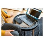 Altavoz Poly Sync 10 con conexión USB-A a USB-C, ideal para videoconferencias, modelo 7S4M6AA