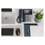 Teléfono IP Poly Edge E550 con capacidad PoE, SKU 82M91AA