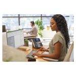 Teléfono IP Poly Edge E400 con alimentación a través de Ethernet y SKU 82M93AA, ideal para oficinas modernas.