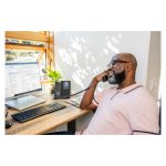 Poly Teléfono multimedia empresarial CCX 500 compatible con Microsoft Teams, modelo con alimentación PoE. SKU 82Z76AA