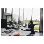 Auriculares estéreo Poly Savi 8420 Office, tecnología DECT 1880-1900 MHz, SKU 8L5B2AA#ABB, vistos de frente con micrófono ajustable.