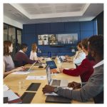 Poly Barra de vídeo multifunción Studio X72 con kit de controlador TC10, SKU A4MA7AA#ABB. Perfecta para videoconferencias de alta calidad.