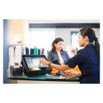 Sistema de punto de venta HP RP7 modelo 7800 con pantalla táctil, SKU T0E93EA, ideal para minoristas.