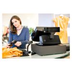 Ordenador HP RP7 7800 G850 Todo-en-Uno con pantalla táctil de 15 pulgadas, resolución 1024 x 768, color negro. SKU: T0E95EA