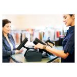 Sistema para minoristas HP RP7 modelo 7800, con pantalla táctil de alta resolución, diseño compacto, SKU T0E97EA