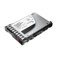 SSD HPE P50231-B21 con 6.4 TB de capacidad, formato 2.5 pulgadas U.3, ideal para almacenamiento de datos intensivo